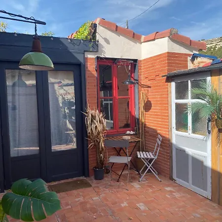 Alfoz, -tiny House- Con Patio Privado Y Barbacoa Feriehus