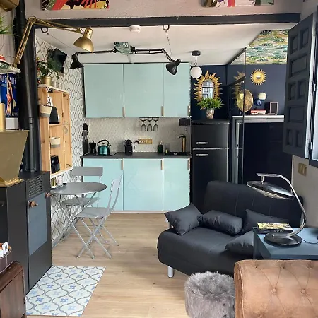 Alfoz, -tiny House- Con Patio Privado Y Barbacoa