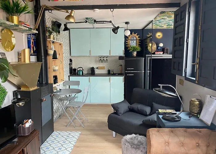 Alfoz, -tiny House- Con Patio Privado Y Barbacoa